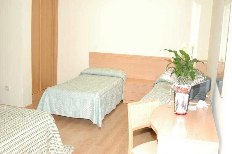 Hotel Villa Juanita О Грове Екстериор снимка